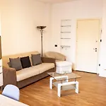 Apartamento Moscova, Elegant In Centre Of