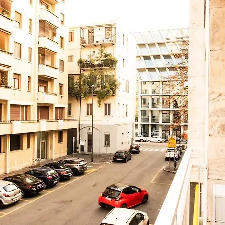 Moscova, Elegant In Centre Of Mediolan