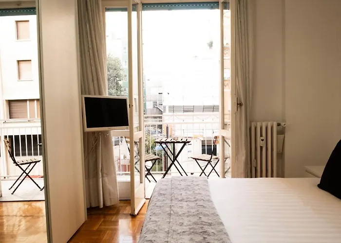 Moscova, Elegant In Centre Of * Mediolan