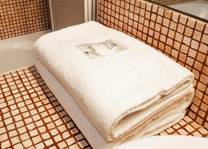 Moscova, Elegant In Centre Of Mediolan